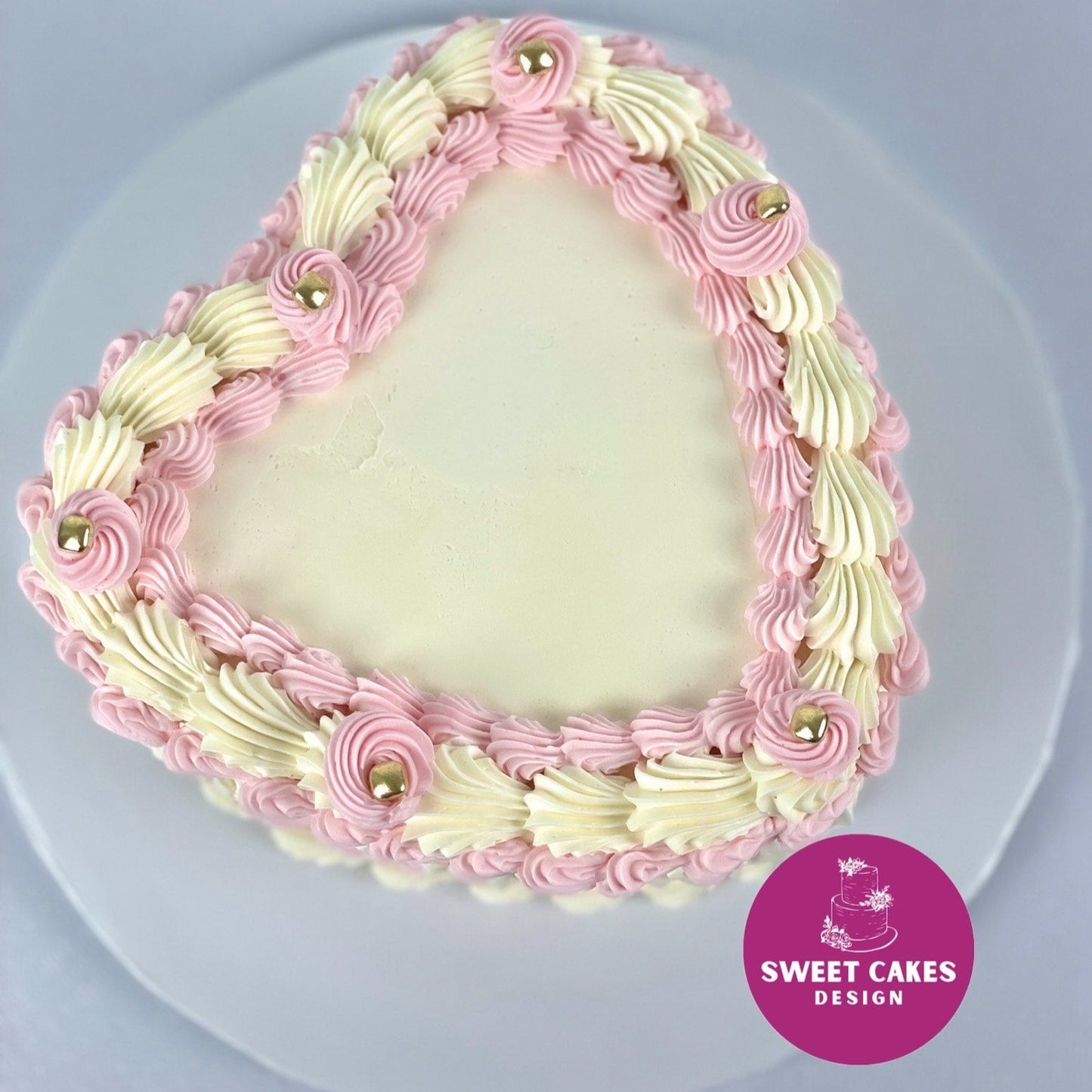 6" Vintage Heart Cake - Sweet Cakes Design